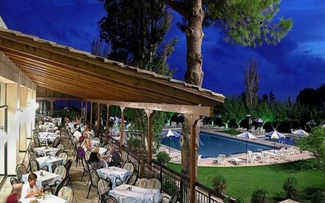 Irinna Hotel
