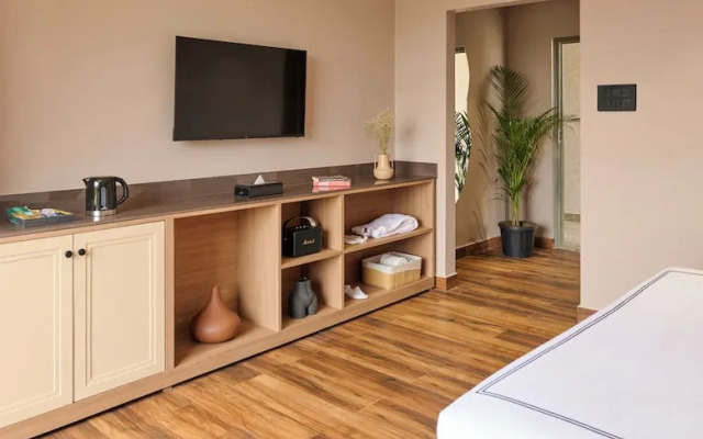 Minimalist - The Varanasi Edit