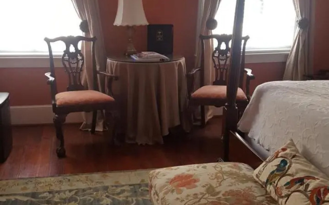 Barksdale House Inn