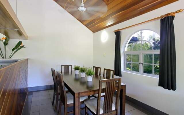A PERFECT STAY –Clarkes Beach Villa