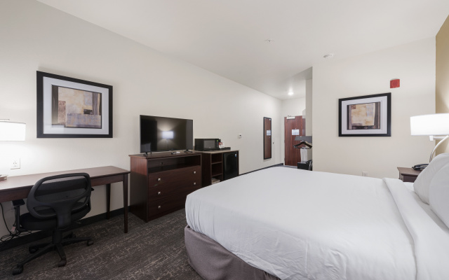 Cobblestone Hotel & Suites - Urbana