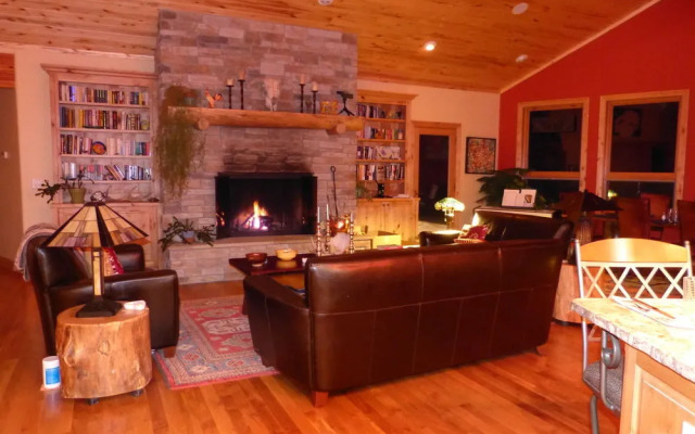 Fox Creek Inn Bed & Breakfast