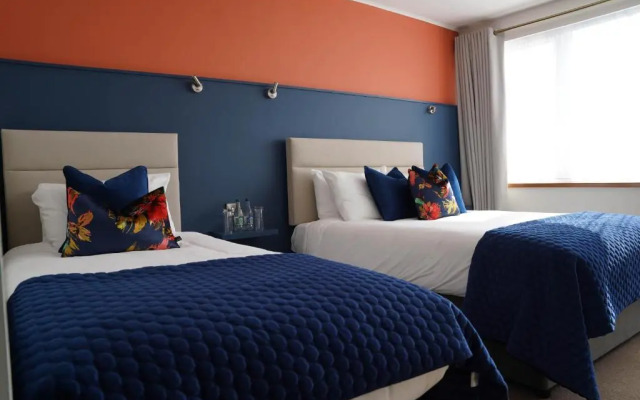 Alcock & Brown Hotel