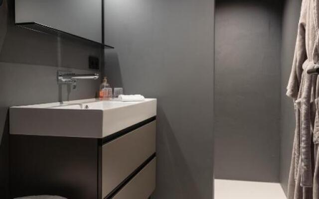 EAST GOING TRIPLE A Apartments