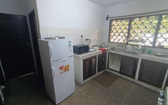 Kivulini House Diani 5 bedroom with pool