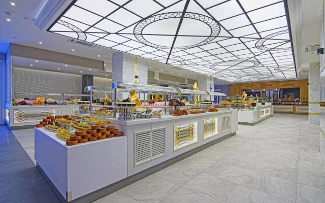 Rai Premium Tekirova Hotel