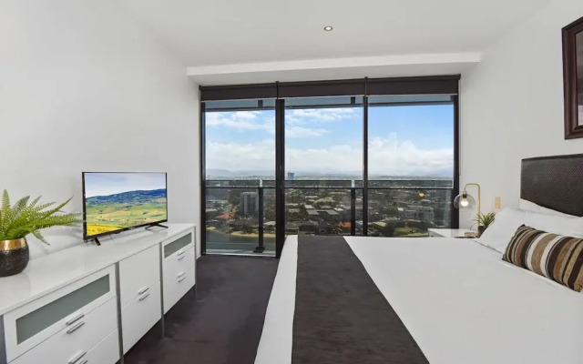 Holiday Holiday Circle On Cavill