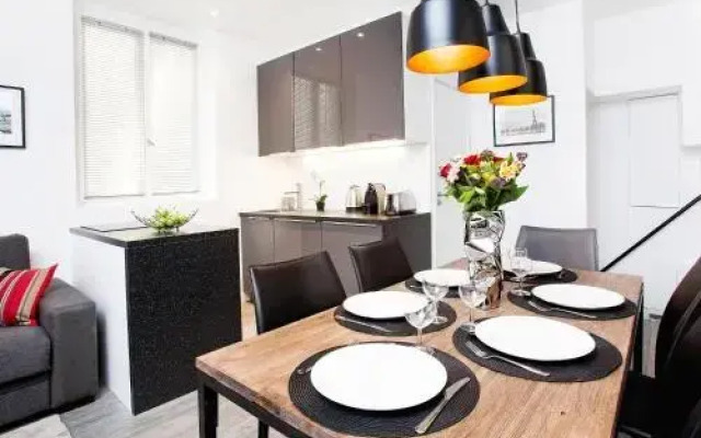 Quiet Apartment in the Center of Paris