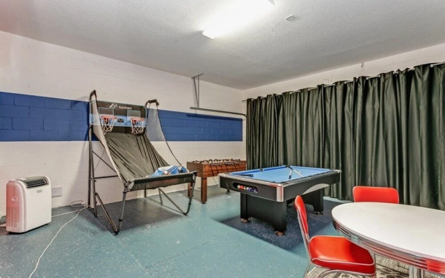 12 Bedroomsq Foot Villa Villa by Redawning