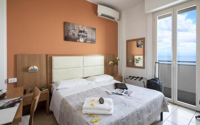 Amadei Hotel Figaro & Apartments