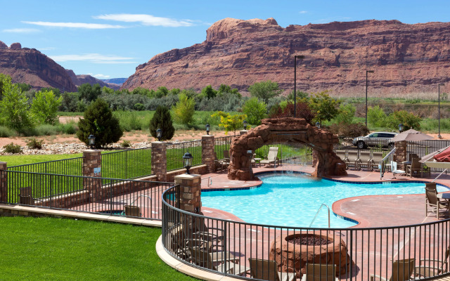 Holiday Inn Express & Suites Moab by IHG
