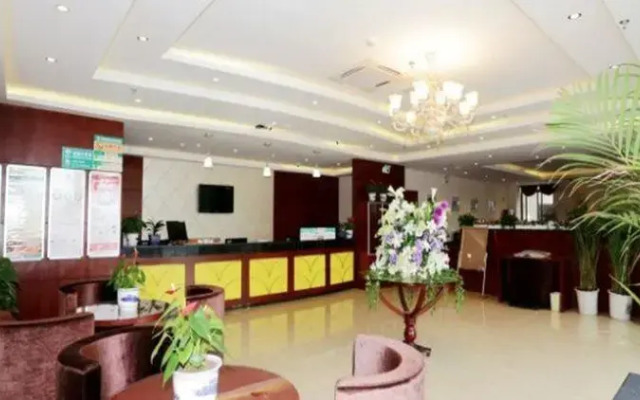 GreenTree Inn Nanjing qixia district maqun street traffic technician college shell hotel