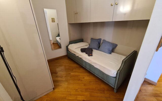 Santa in Caruggio- PortofinoVacanze