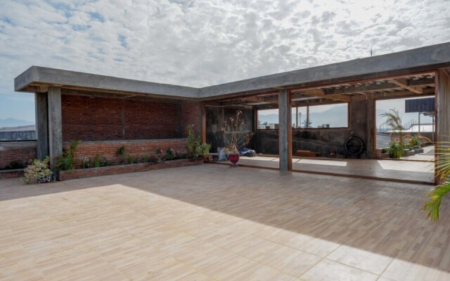 Omar Hotel by Reddoorz