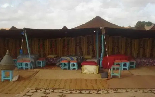 Bivouac Les Dunes De Tinfou