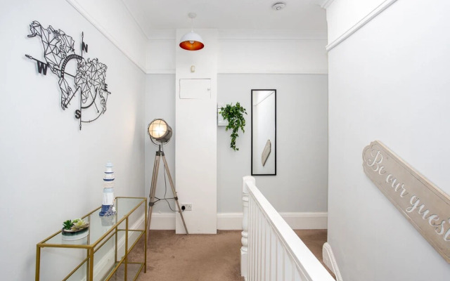 Compass Point by Sorted Stay