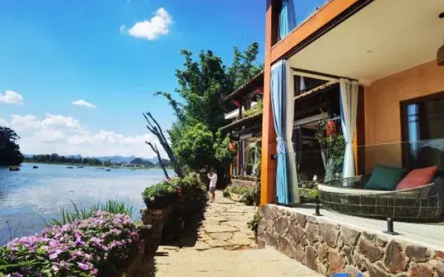 Zazaya Guesthouse