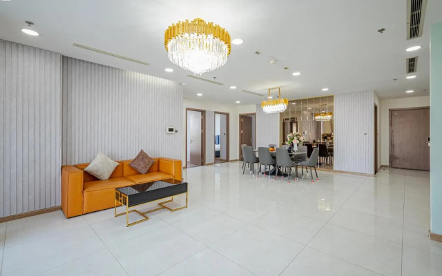 Long Apartment - Vinhomes Golden River