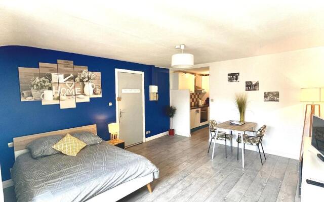 Moissac Centre Studio 30m2 Calme Cour Intérieure vélo Netflix