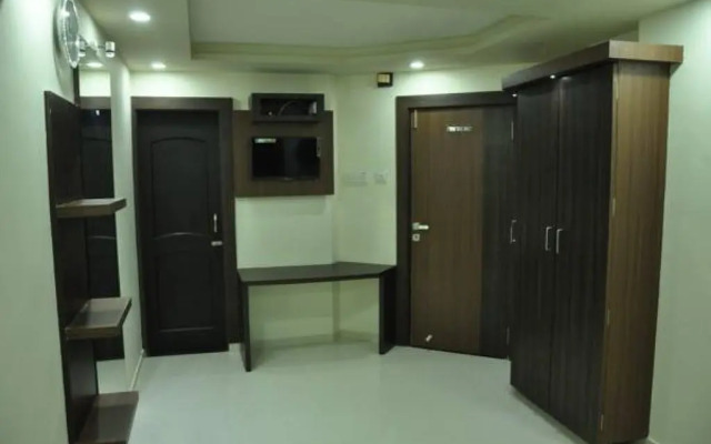 Shivdhara Hotel & Residence