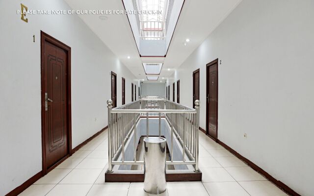 ZEN Rooms Kuningan Tiong
