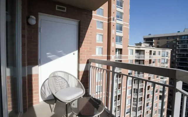 Apt in the Heart of Ballston