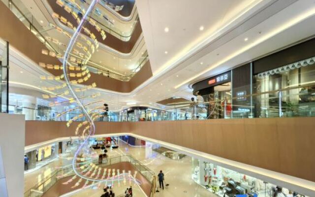 Star Theme Apartment (Guangzhou Panyu Tianhe Chengnancun Wanbo Metro Station)