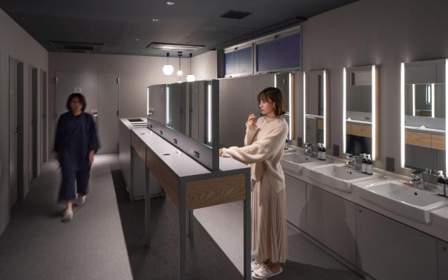 스탠다드 여성 캡슐 사진 3