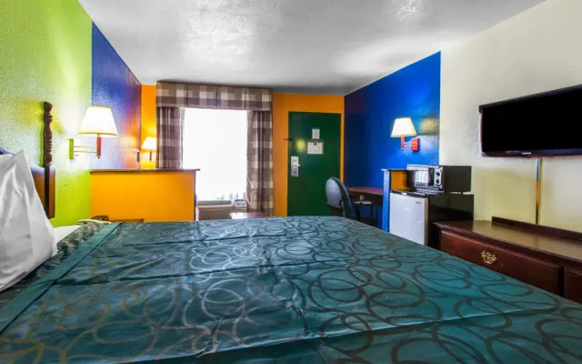 Rodeway Inn & Suites