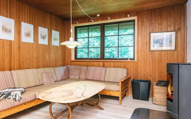 6 Person Holiday Home in Blavand