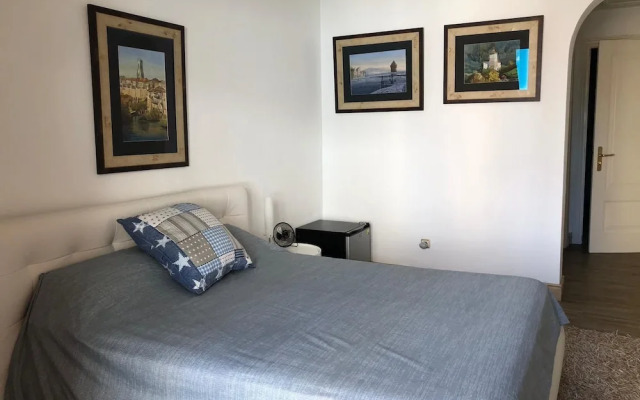 Room "golden Mile Marbella"