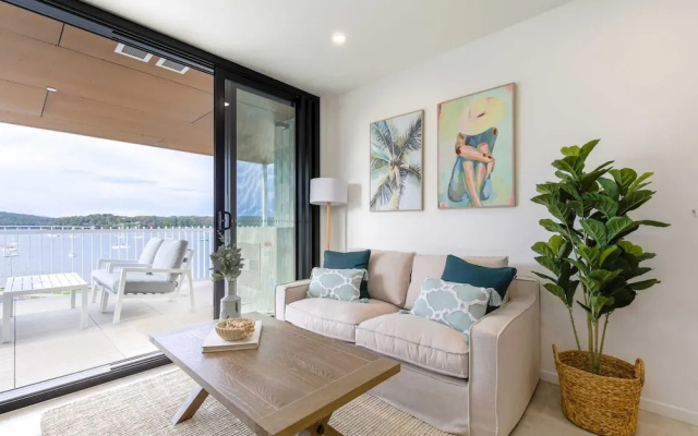 Oceanside Apartment With Bay Views – Balcony – Batemans Bay
