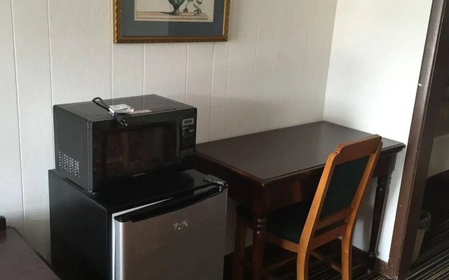 Scottish Inn & Suites