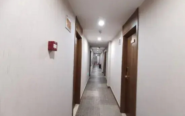 100 Inn Liangpin Hotel (Shanghai Chedun Film City)