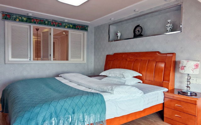 Railway Station Splendid Elegant Apartment