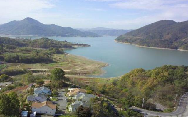 Cheongpoong Bluming Days