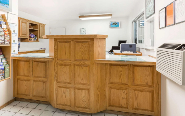 Travelodge by Wyndham Grants Pass