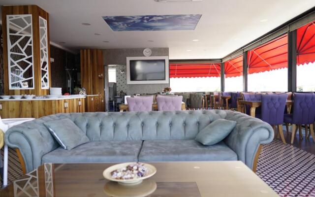 Engin Otel Finike
