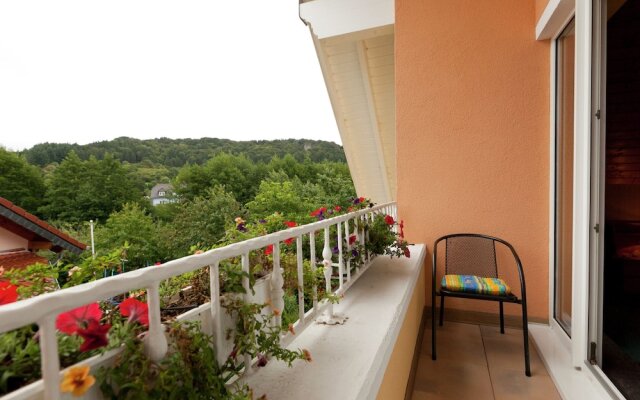 Cozy Apartment in Gerolstein with Garden