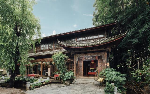 Blossom Hill Inn Lijiang
