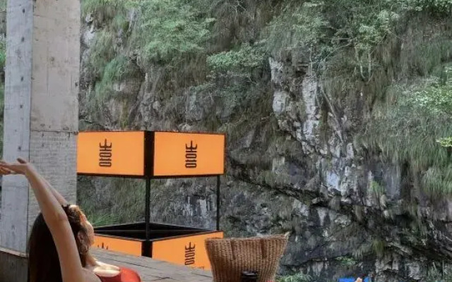 Space KONGEE·Family Pool Stream Tracing Designer Aesthetic Villa (Anji Yun Shang Grassland Resort)