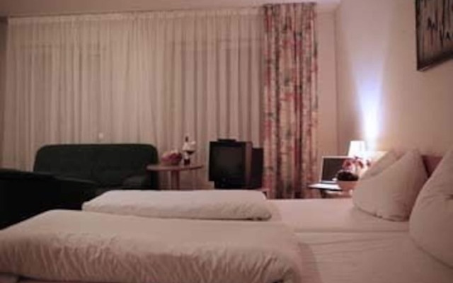 Ariva Boardinghouse Platanenhof