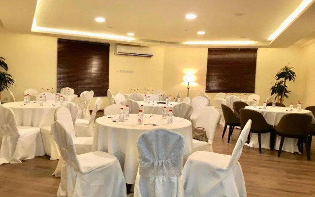 Triple tree hotel 2