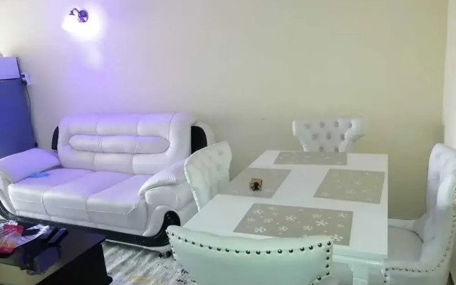 Stay.Plus Hurlingham Business Apartment