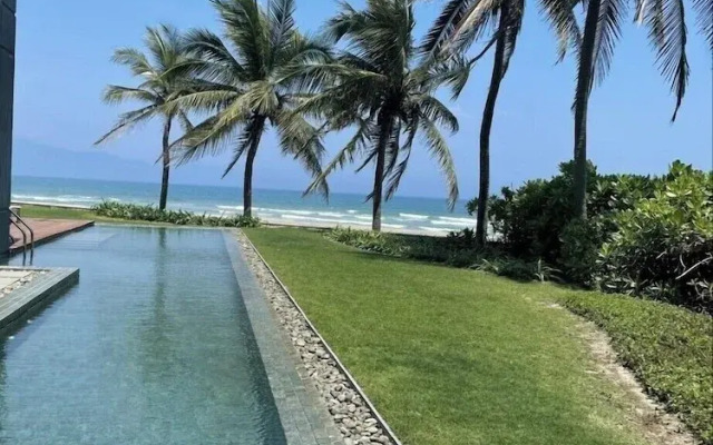 Beachfront Villa in Danang Resort & Spa