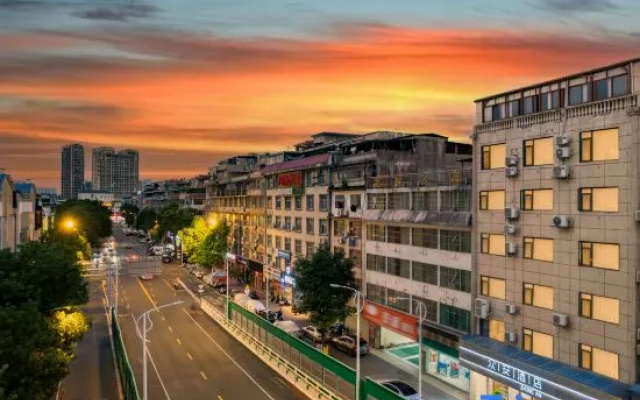 Nanning · Zhong'an Max Premium Audio-Visual Hotel (Jiangnan Wanda Plaza Tingzi Pier) – Outside – Nanning