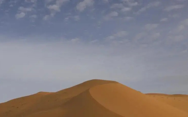 Nirvana Camel Treck