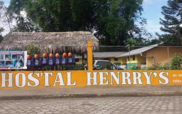 Hostal Henrry's