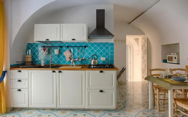 Lovely apartment near via dei Mille - Chiaia area