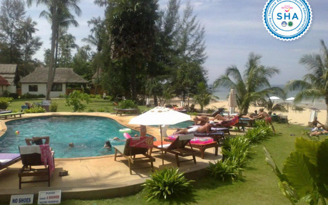 Good Days Lanta Beach Resort